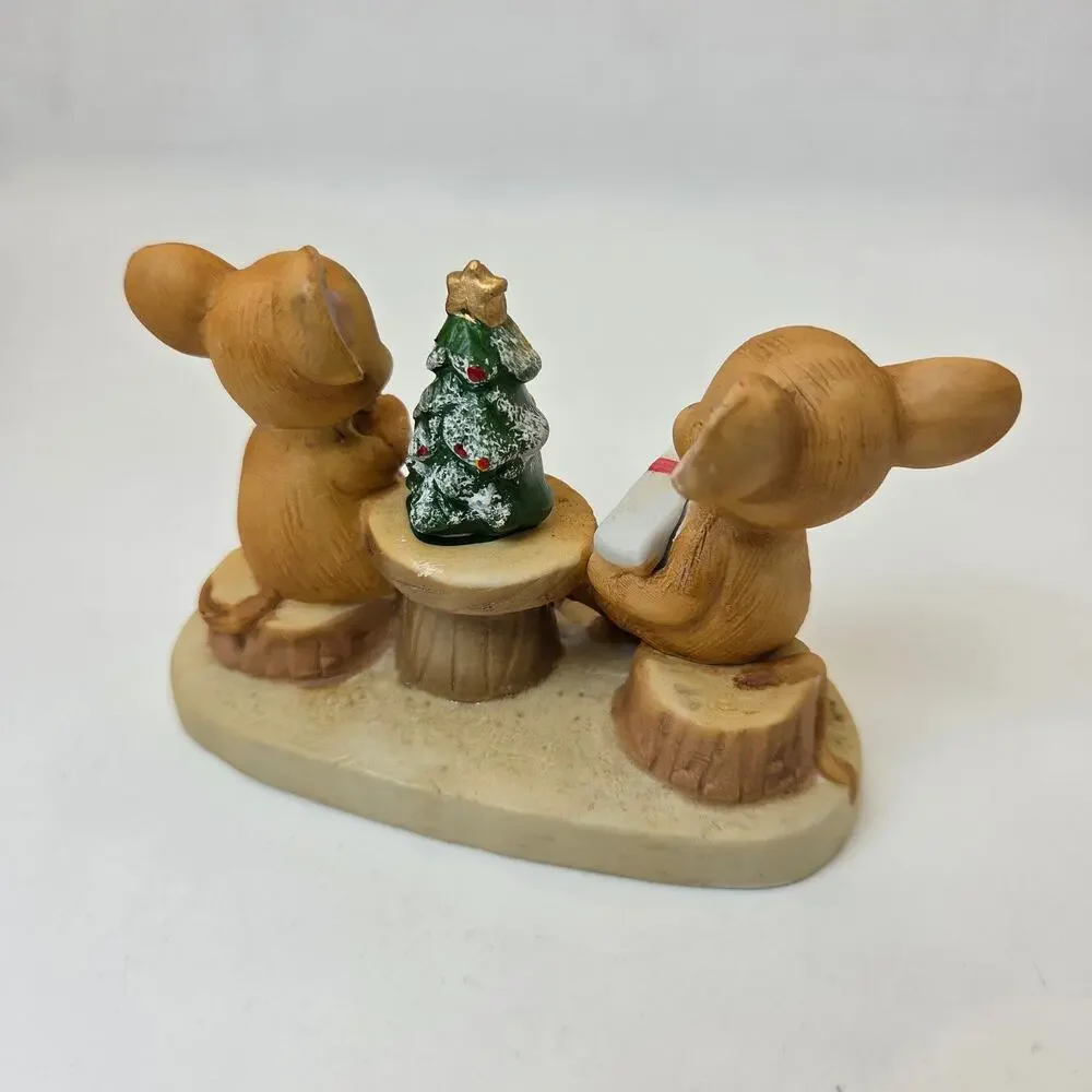 Enesco charming holiday